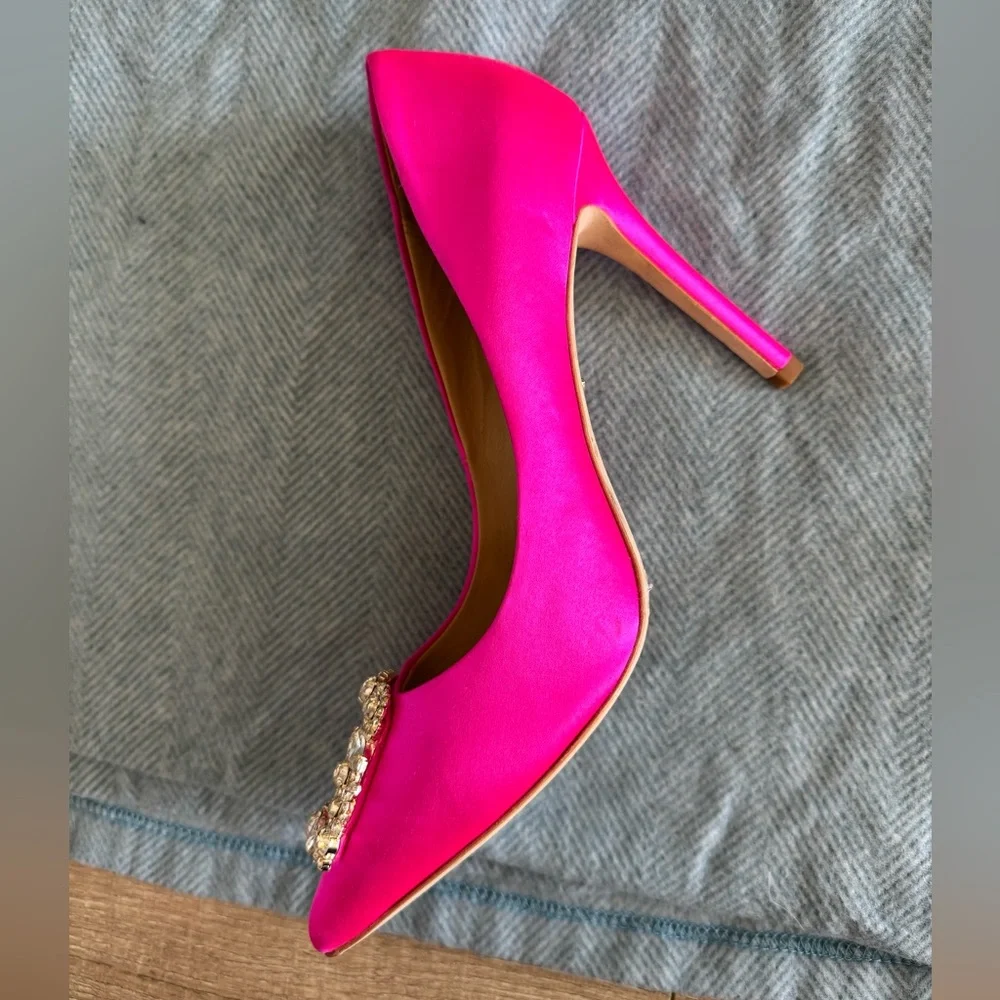 BADGLEY MISCHKA Cher Crystal Embellished Pump in Hot Pink Satin Size US 8.5 - Picture 13 of 16